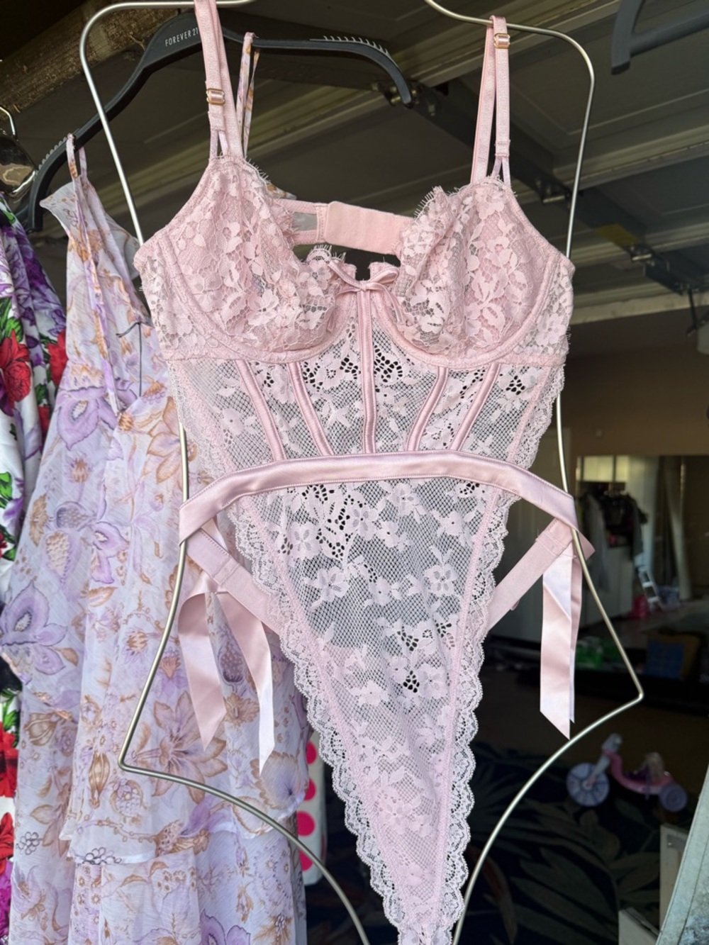 Lace Teddy just as it looks with bows on each side bottomless. NWT size Medium